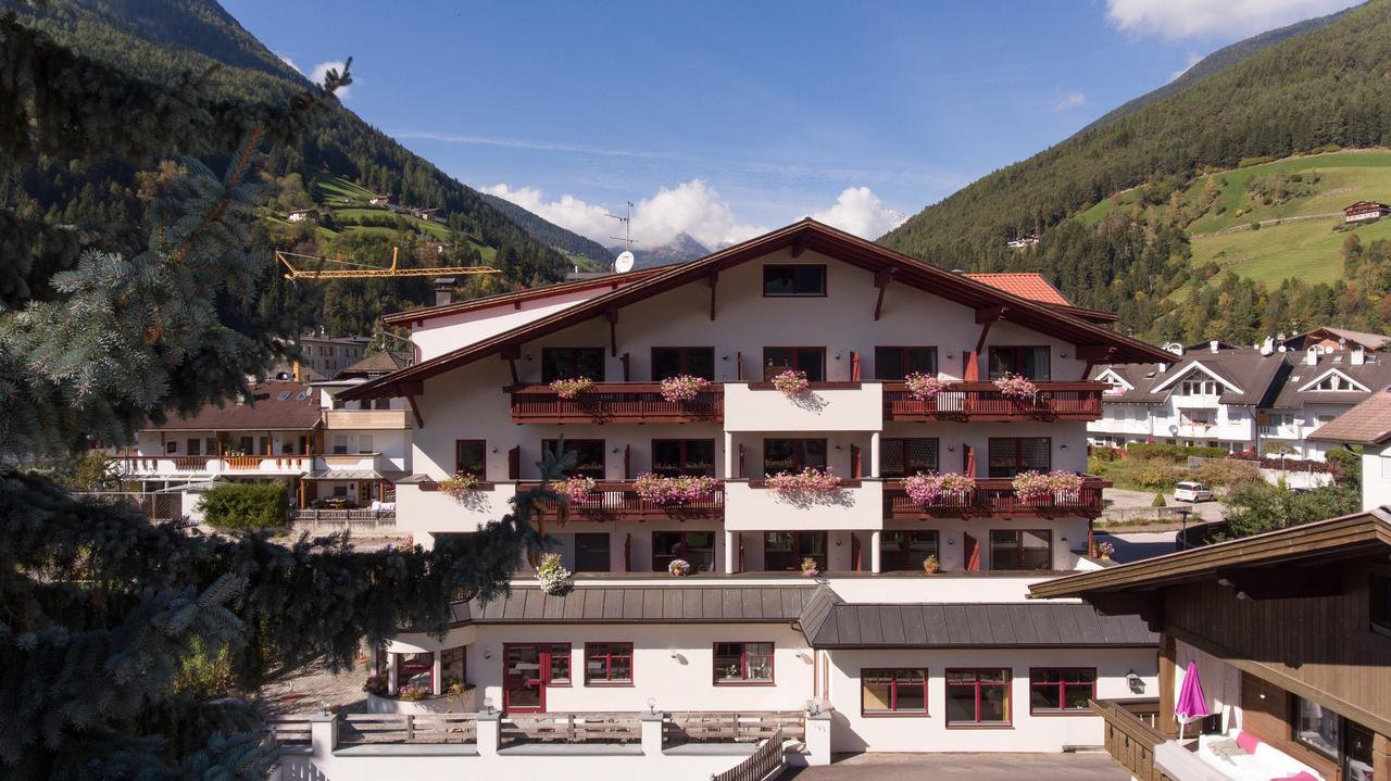 Hotel Hellweger Campo Tures Exteriér fotografie